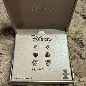 Disney Minnie Mouse Love is Bowtiful 3 sets of earrings